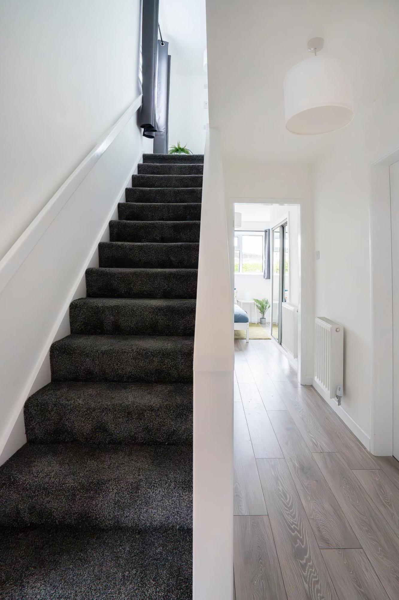 Modern 4 Bed House-free Parking Apartment Burton (Lincolnshire)